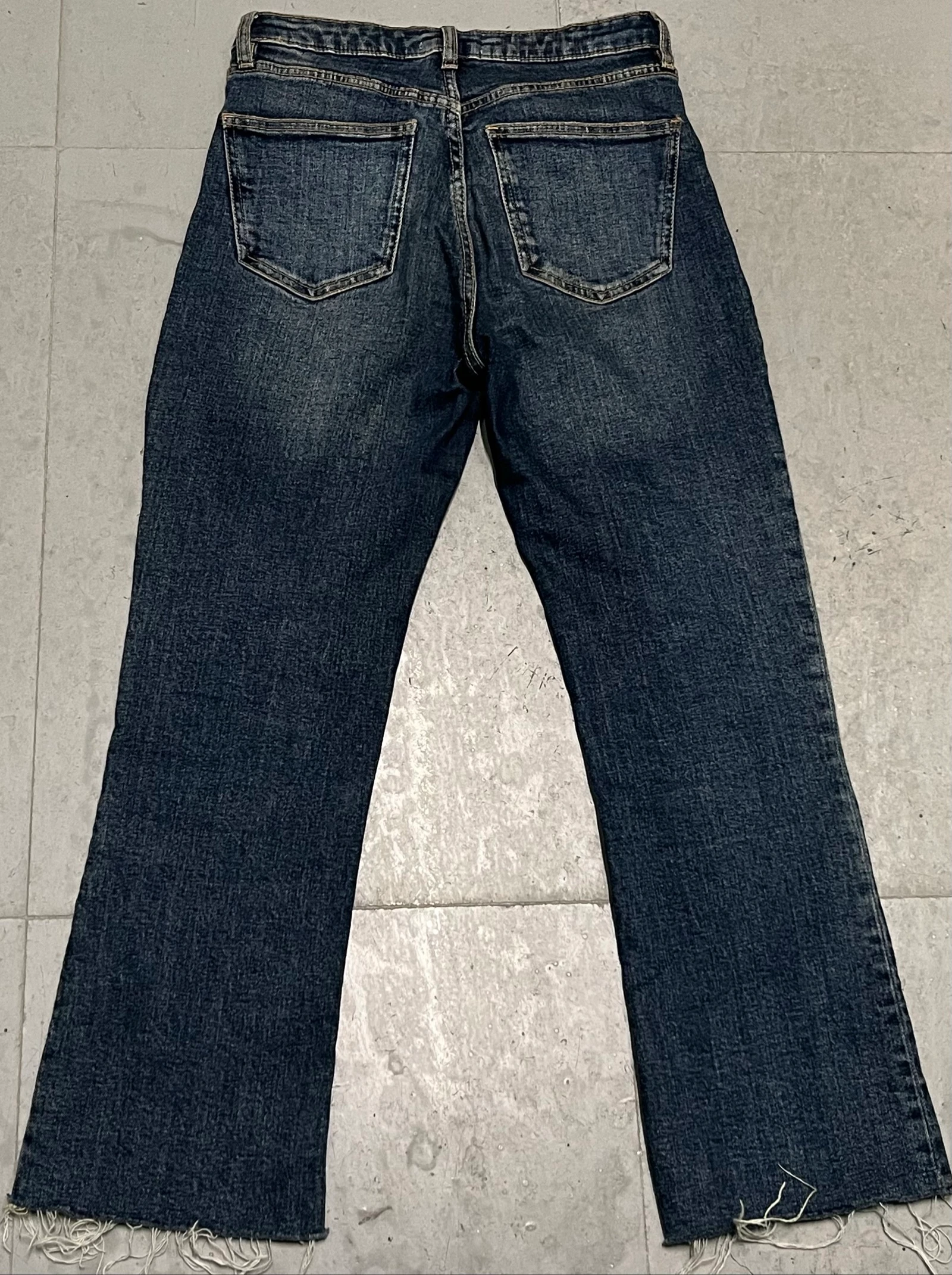 Hoge taille spijkerbroek met uitlopende pijpen – photo 2